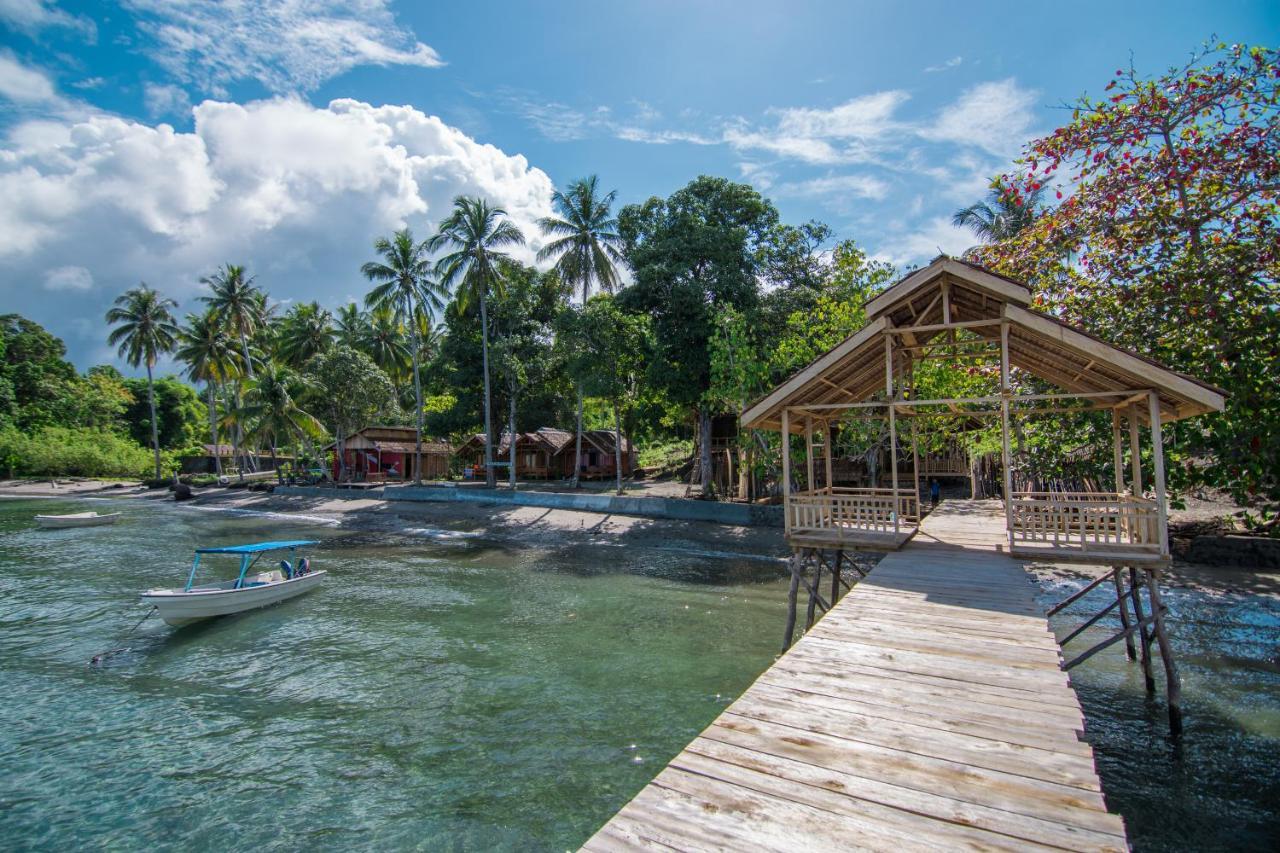 Pristine Paradise Dive Resort - Togean Islands, Una Una Pulau Unauna エクステリア 写真