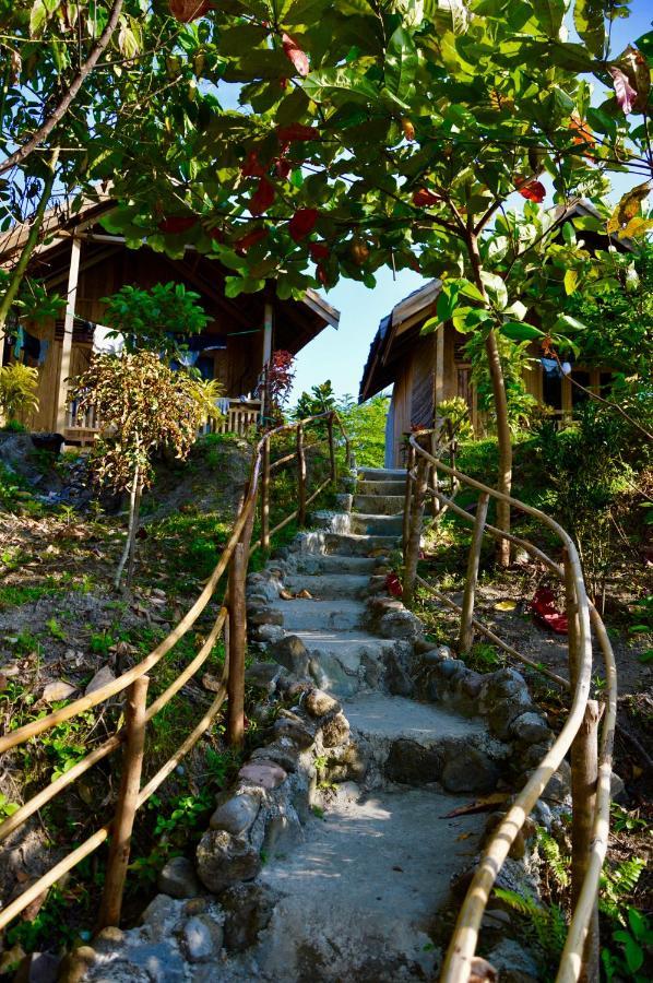 Pristine Paradise Dive Resort - Togean Islands, Una Una Pulau Unauna エクステリア 写真