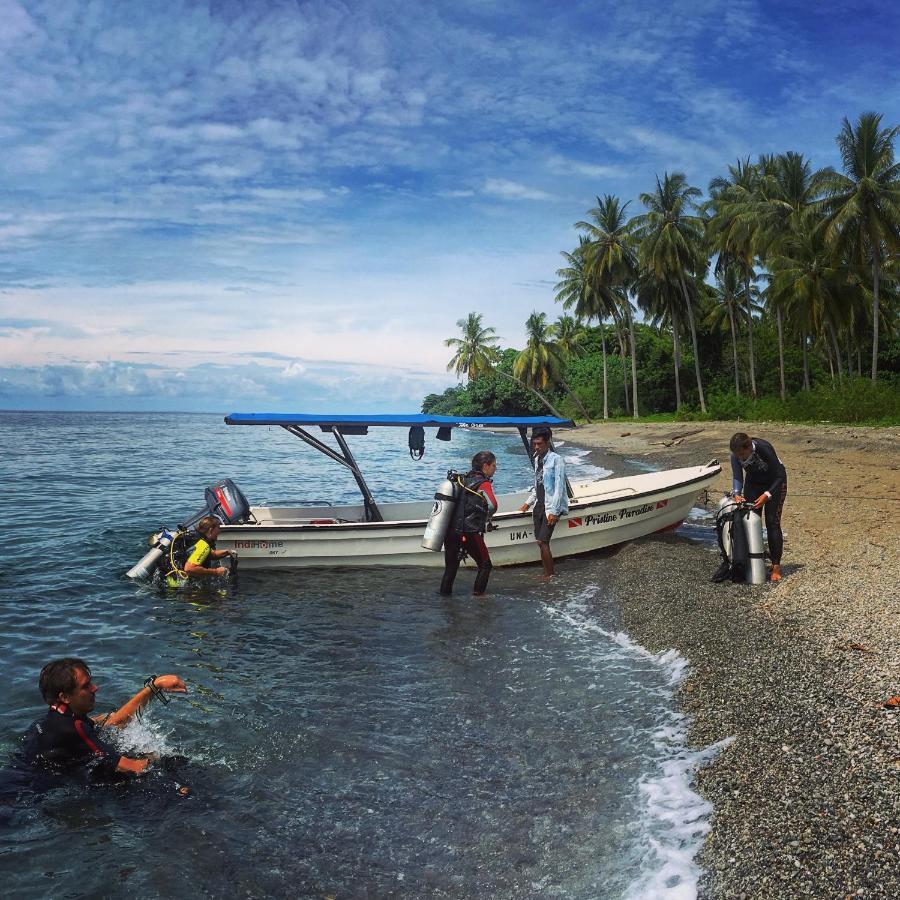 Pristine Paradise Dive Resort - Togean Islands, Una Una Pulau Unauna エクステリア 写真