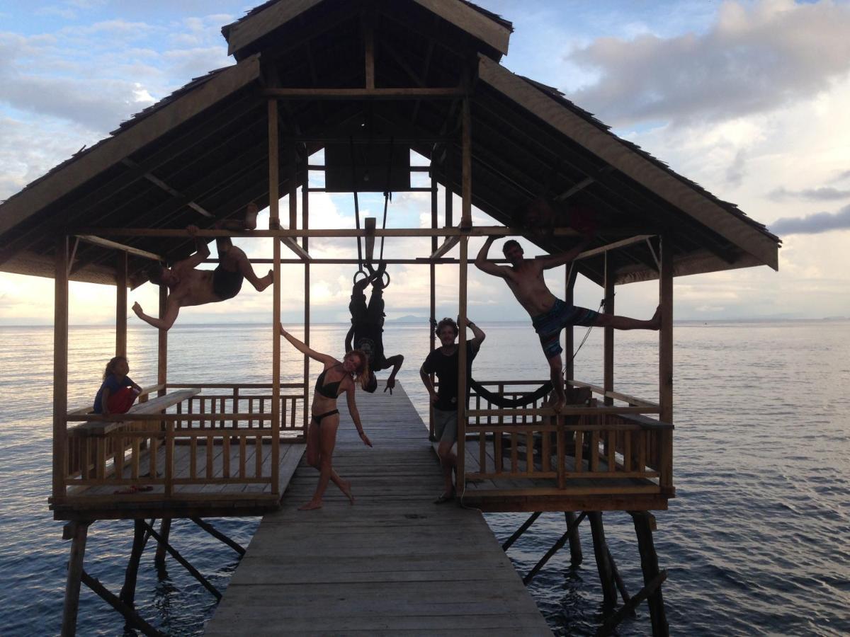 Pristine Paradise Dive Resort - Togean Islands, Una Una Pulau Unauna エクステリア 写真