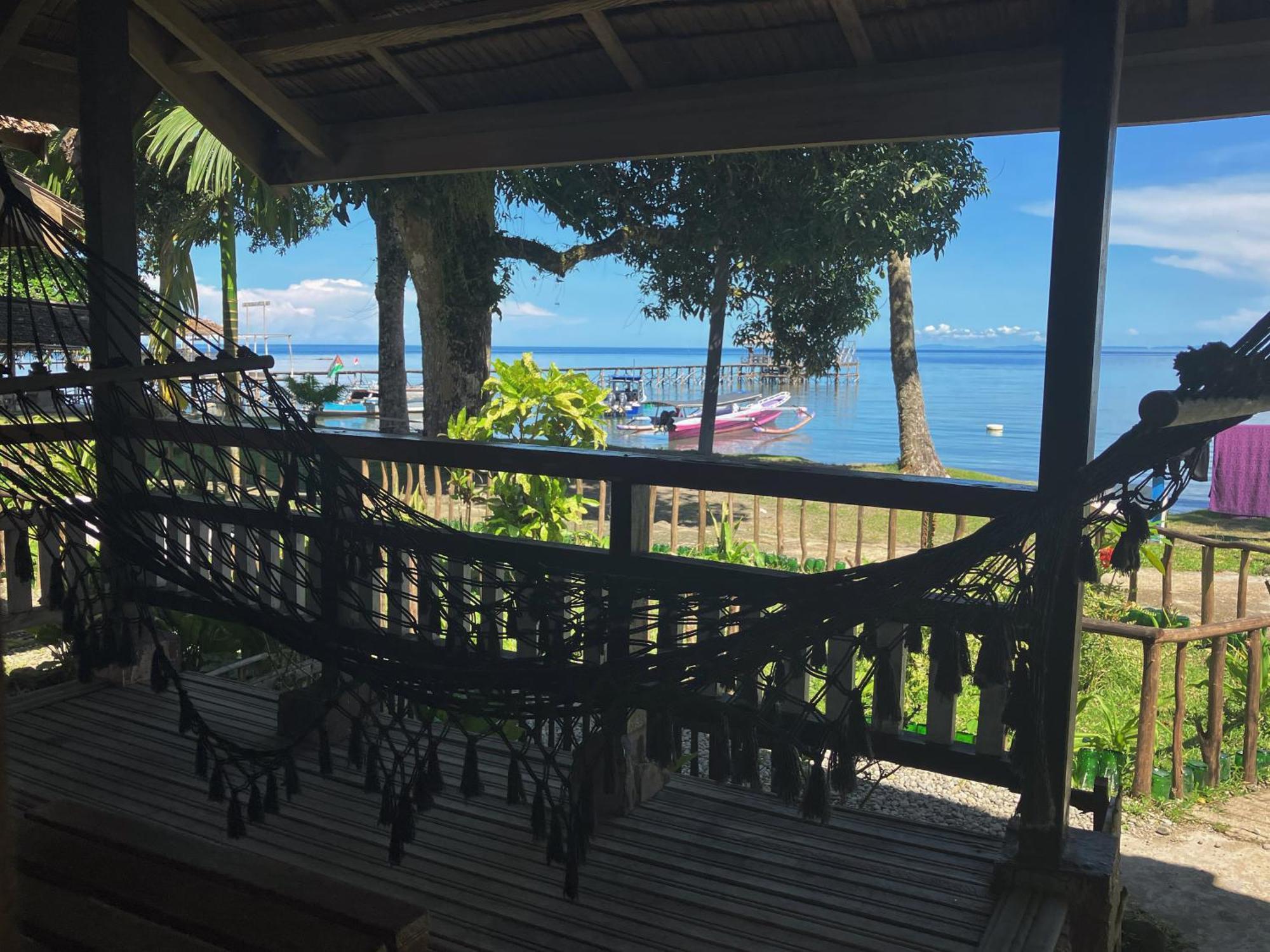 Pristine Paradise Dive Resort - Togean Islands, Una Una Pulau Unauna エクステリア 写真