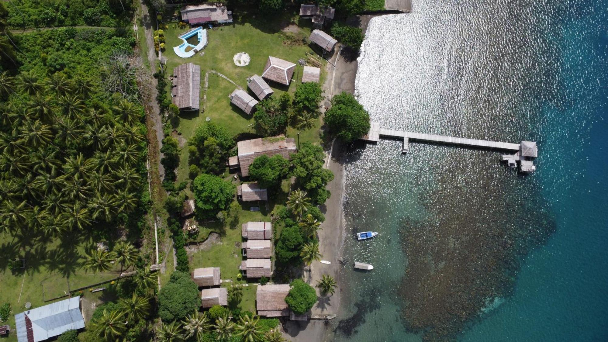 Pristine Paradise Dive Resort - Togean Islands, Una Una Pulau Unauna エクステリア 写真
