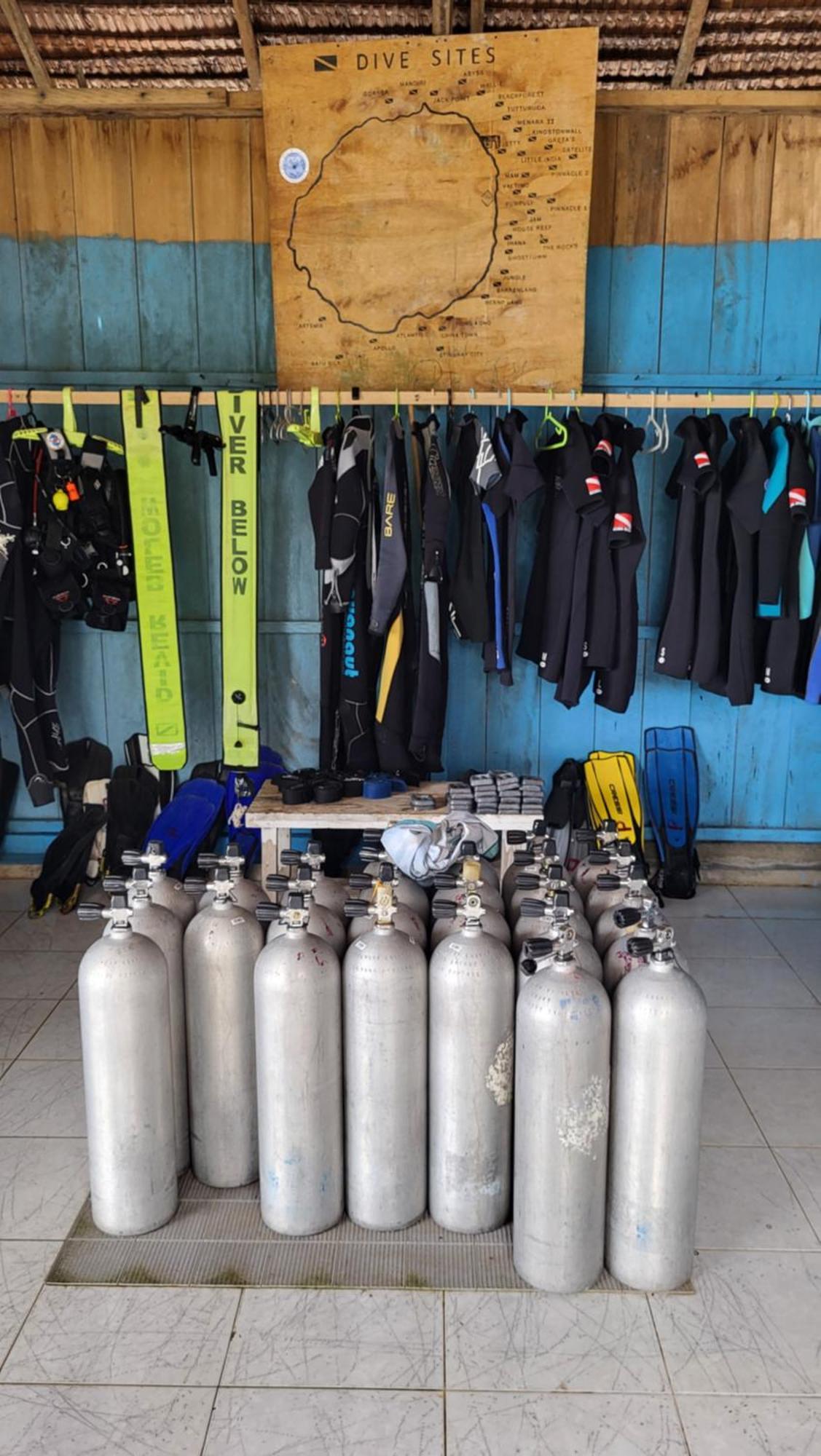 Pristine Paradise Dive Resort - Togean Islands, Una Una Pulau Unauna エクステリア 写真
