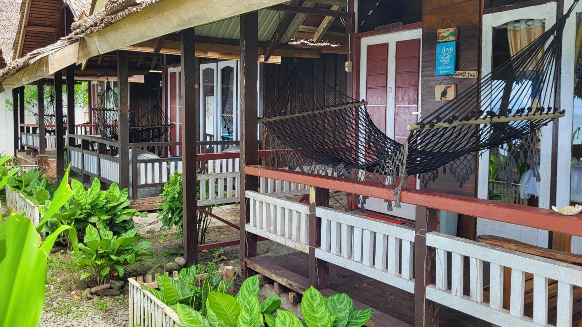Pristine Paradise Dive Resort - Togean Islands, Una Una Pulau Unauna エクステリア 写真